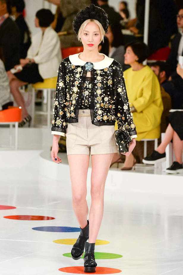 رحلة ساحرة إلى سيول في عرض "Chanel Cruise" 