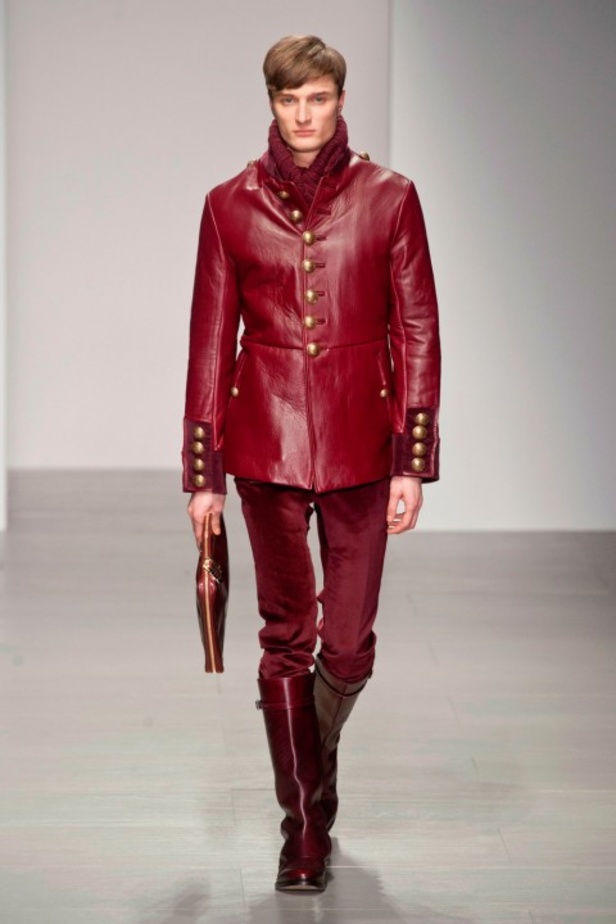 Daks: أزياء عسكرية بلمسات أنثوية