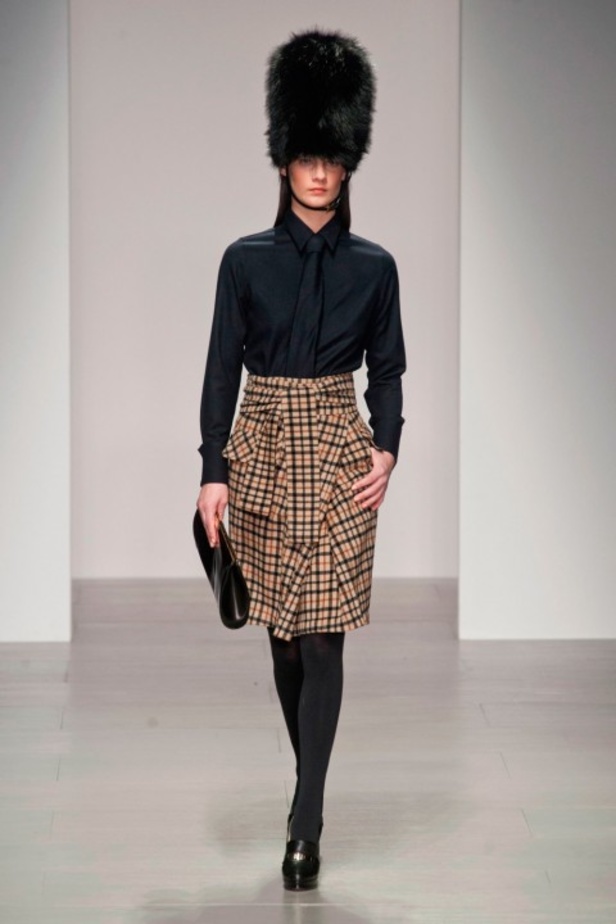 Daks: أزياء عسكرية بلمسات أنثوية