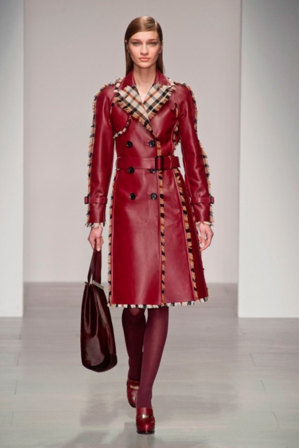 Daks: أزياء عسكرية بلمسات أنثوية