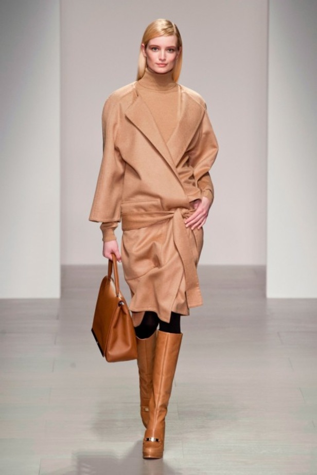 Daks: أزياء عسكرية بلمسات أنثوية