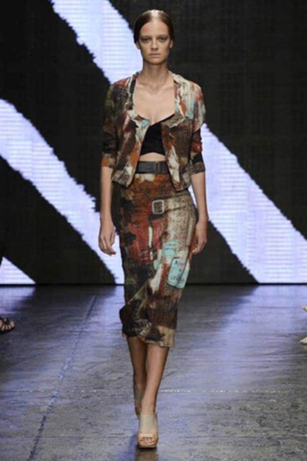 أناقتك العصرية مع Donna Karan