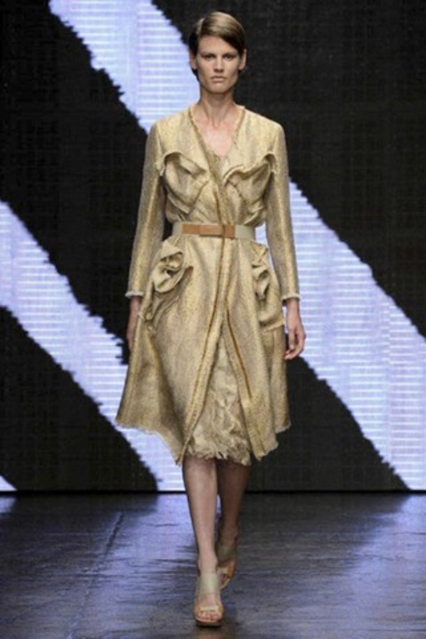 أناقتك العصرية مع Donna Karan
