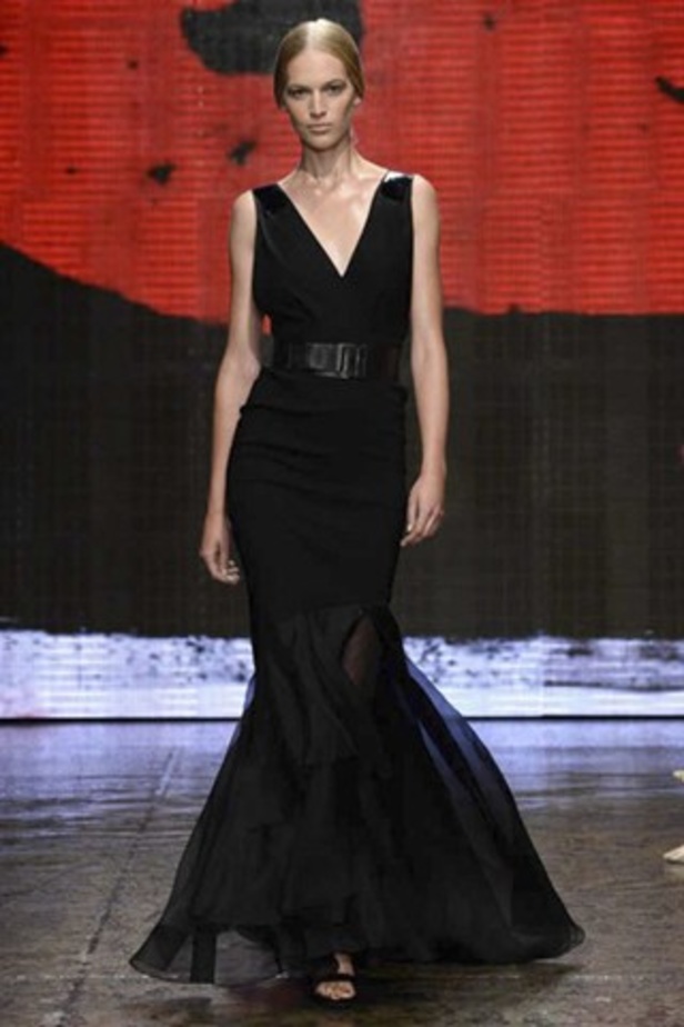 أناقتك العصرية مع Donna Karan