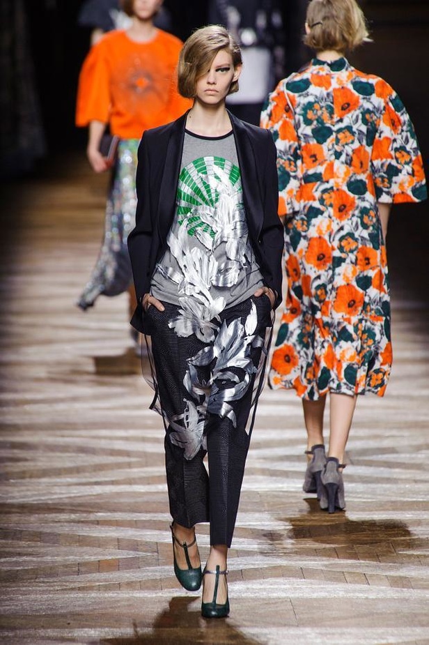 Dries Van Noten... أناقة الخطوط الوهمية