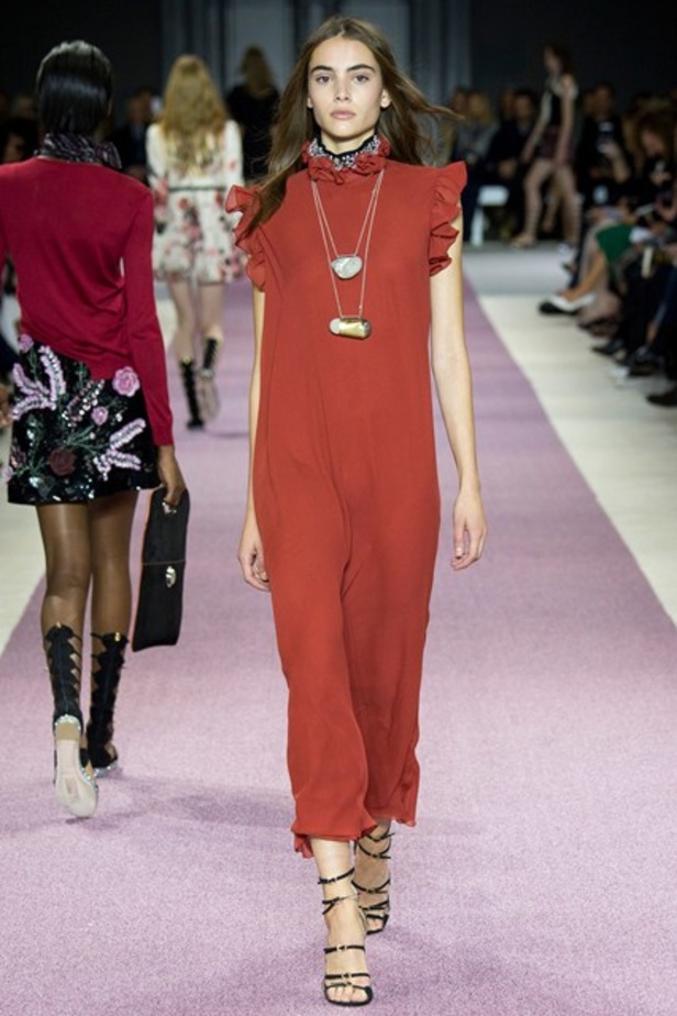 مجموعة GiambattistaValli لربيع و صيف 2016