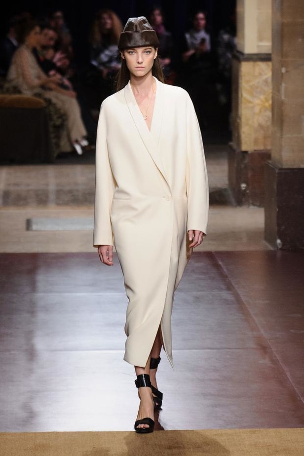 Hermès.. تصاميم بسيطة.. بروح شرقية