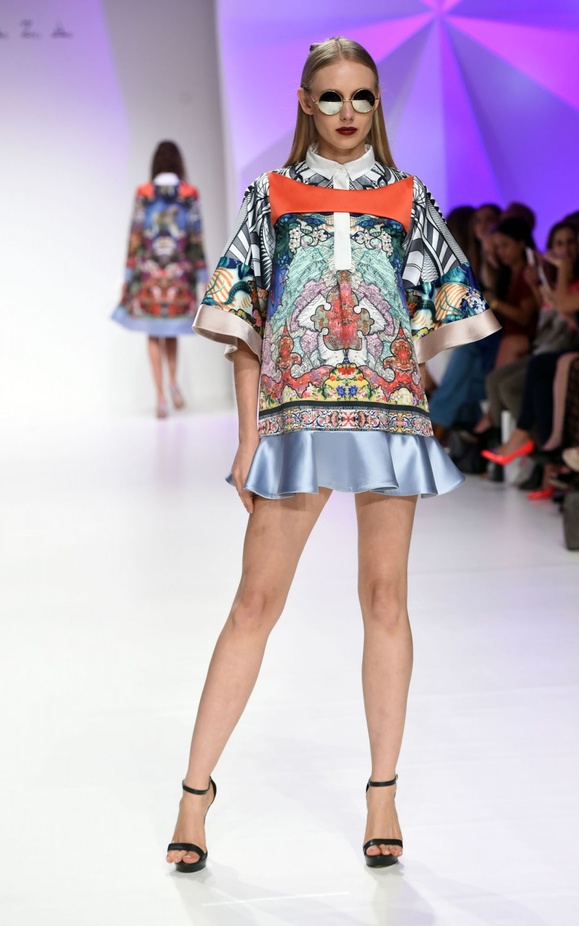 عرض ازياء Hussein Bazaza لربيع و صيف 2016