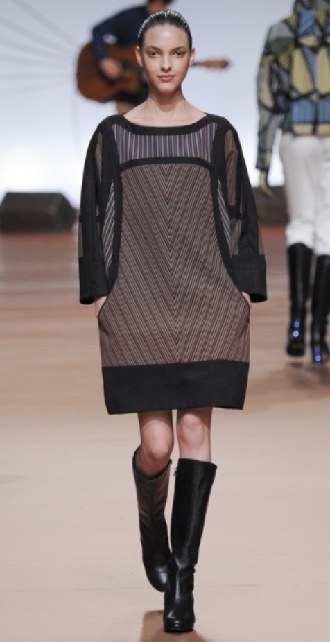 Issey Miyake يواجه خريف 2014 بابتسامة مشرقة 