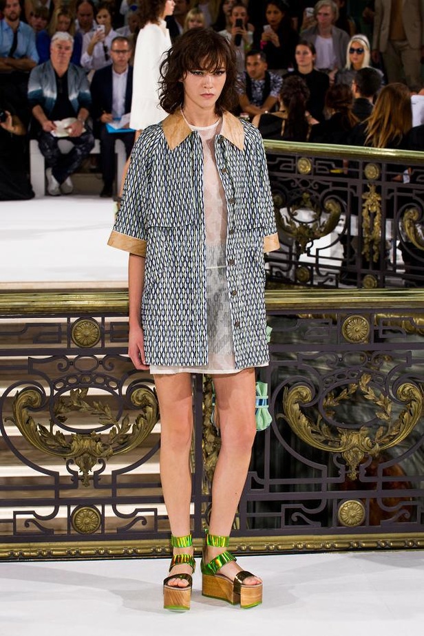 John Galliano .. أزهري كغابة صيفية مرحة