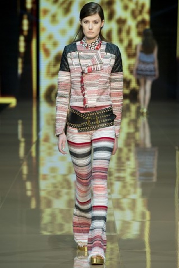 مزيد من الطبعات في عرض Just Cavalli لربيع وصيف 2015