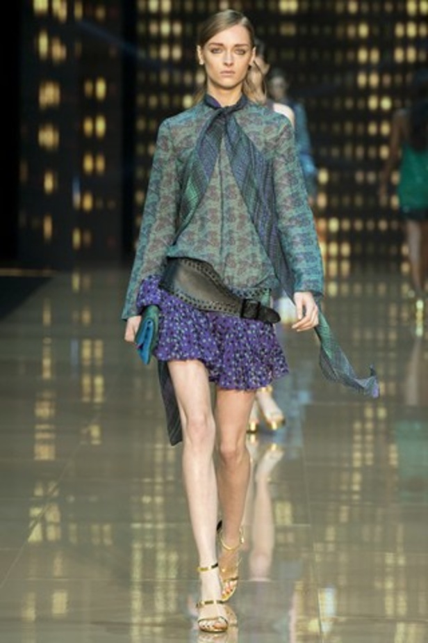 مزيد من الطبعات في عرض Just Cavalli لربيع وصيف 2015