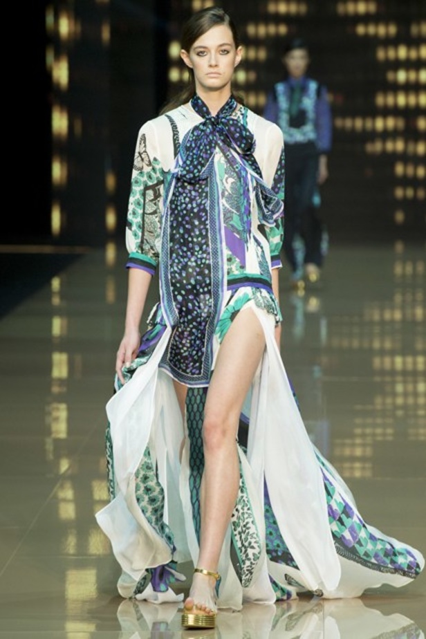 مزيد من الطبعات في عرض Just Cavalli لربيع وصيف 2015