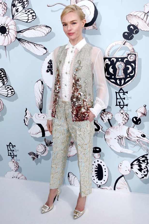 أجواء فريدة وساحرة في مجموعة دار أزياء “Schiaparelli”