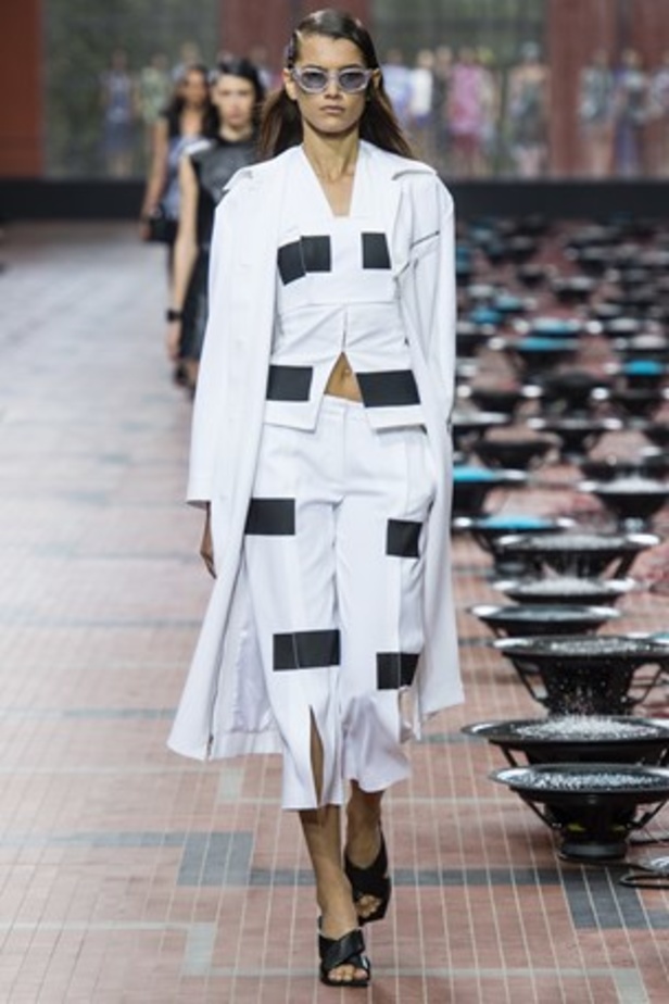 Kenzo 2014 .. كوني موجة هادرة 