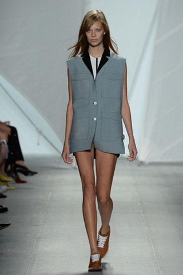 إطلالتك العصرية والمريحة مع مجموعة Lacoste لربيع وصيف 2015