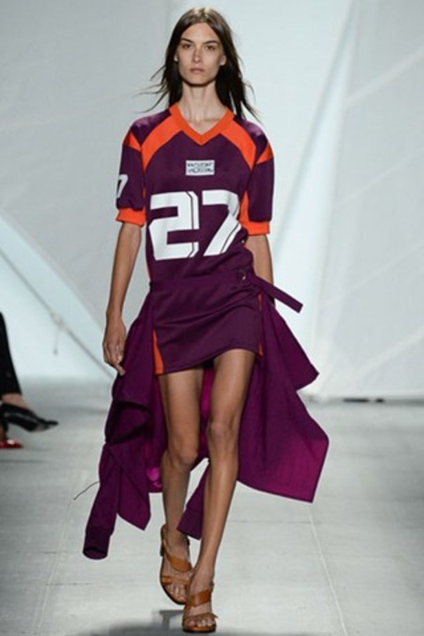 إطلالتك العصرية والمريحة مع مجموعة Lacoste لربيع وصيف 2015