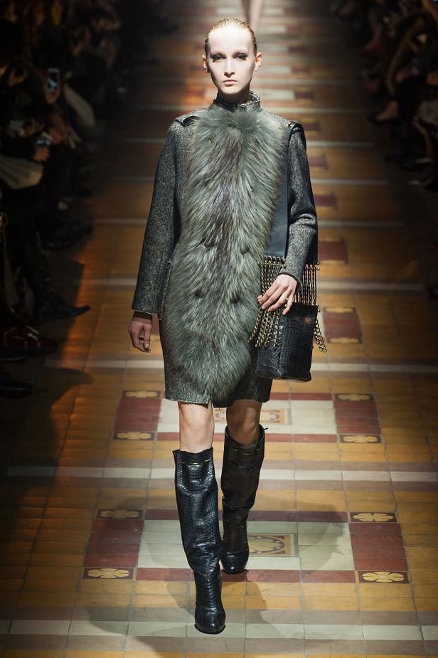 Lanvin... باريس الخمسينات بلمسة أفريقية راقية