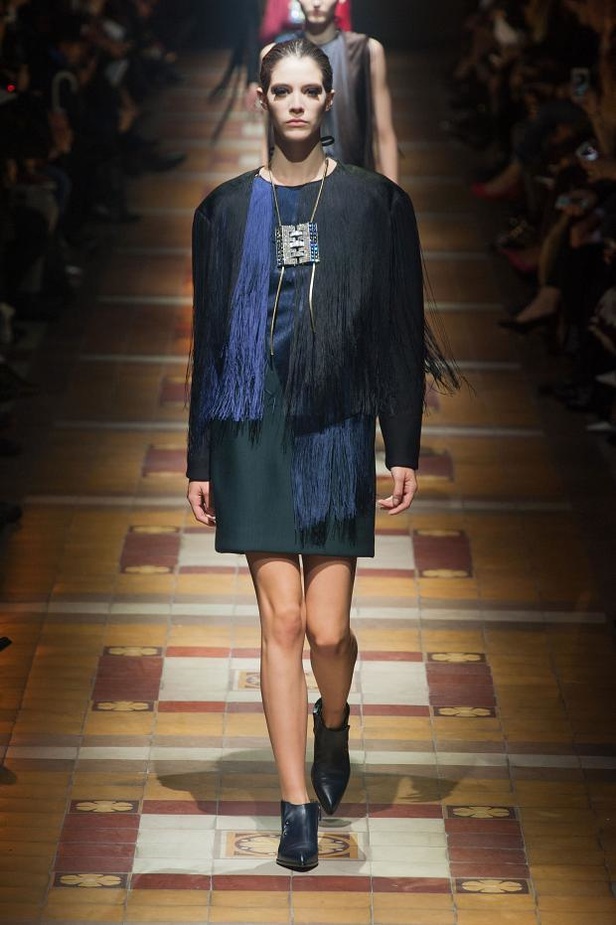 Lanvin... باريس الخمسينات بلمسة أفريقية راقية