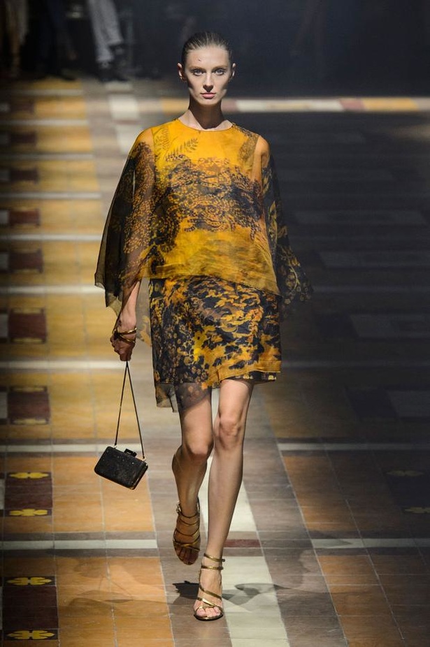 Lanvin .. أنوثة اللؤلؤ والدانتيل