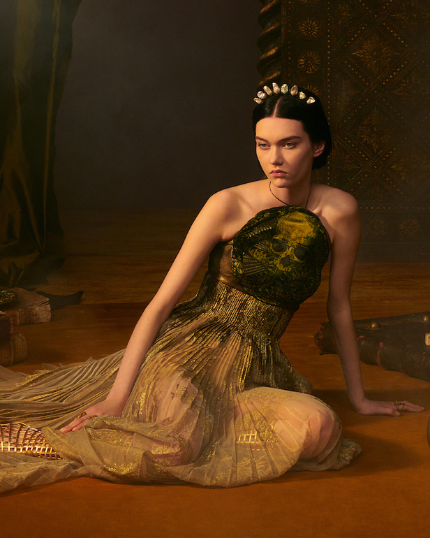 عرض أزياء ديور الهوت كوتور لربيع وصيف 2021 ضمن أسبوع الموضة في باريس