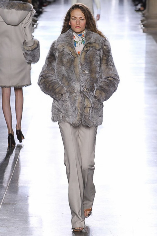 عرض Topshop Unique جرعة من الطاقة الإيجابية!