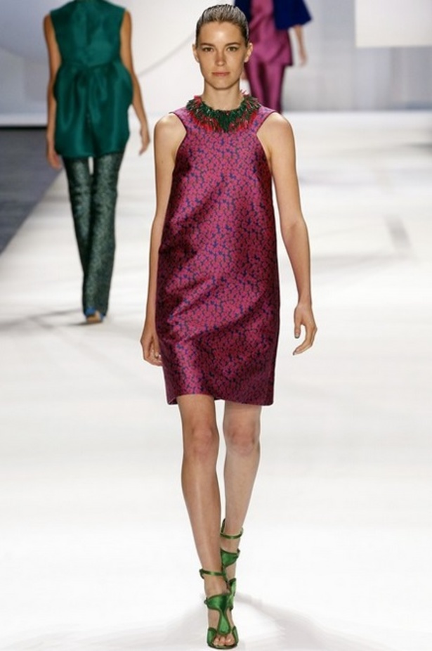 حدائق غناء من الفساتين في مجموعة Monique Lhullier