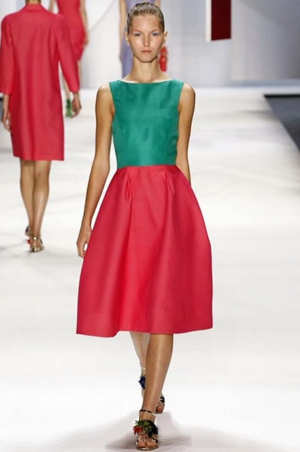 حدائق غناء من الفساتين في مجموعة Monique Lhullier