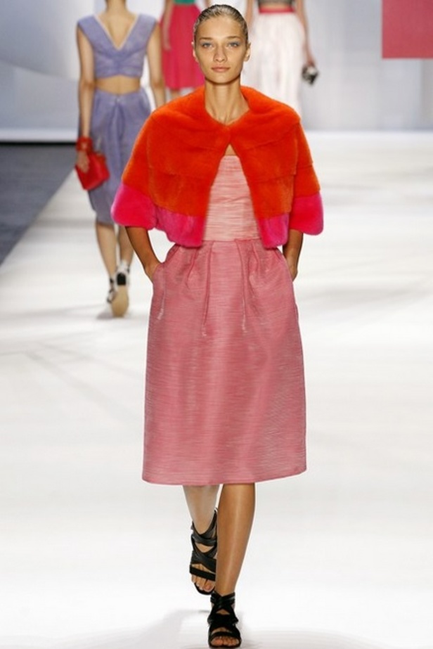 حدائق غناء من الفساتين في مجموعة Monique Lhullier