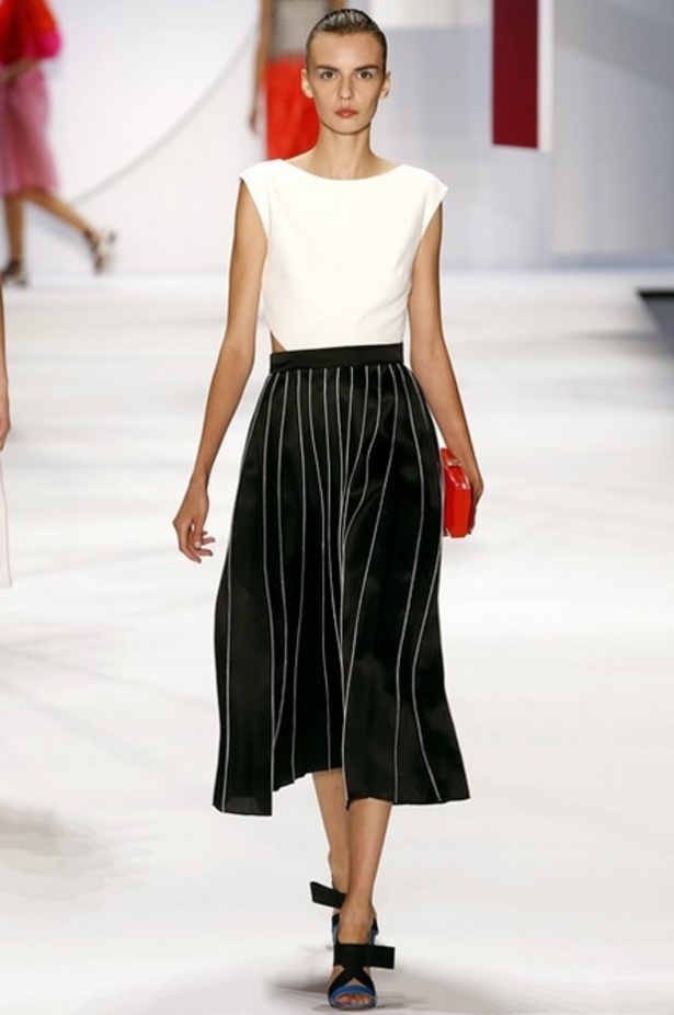 حدائق غناء من الفساتين في مجموعة Monique Lhullier