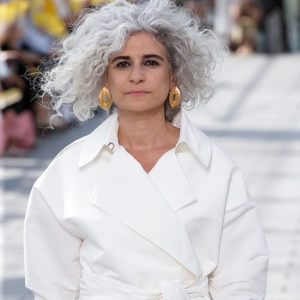 المصمم ربيع كيروز يحتفل بمرور ٢٠  عاما على دخوله عالم الأزياء  