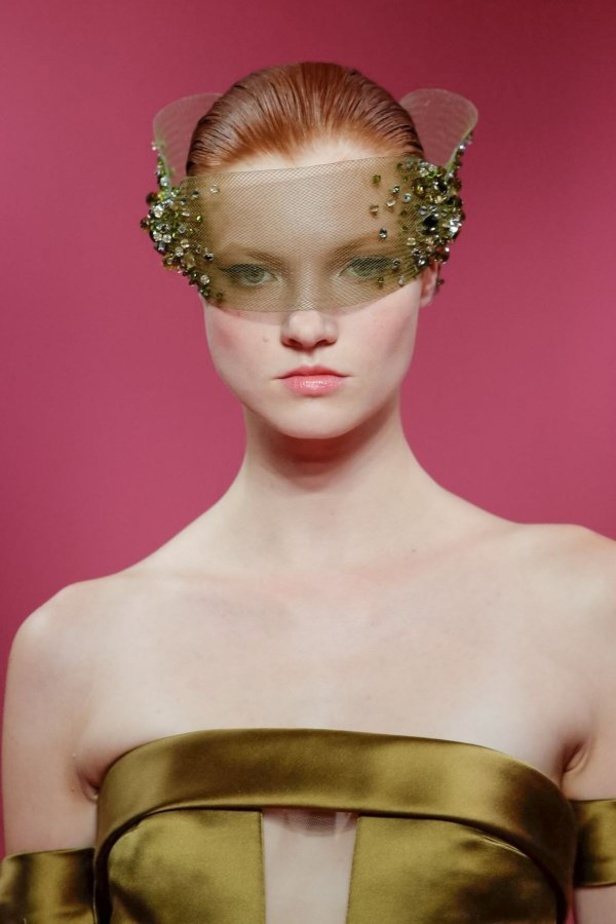 مجموعة جورج حبيقة للأزياء الراقية لخريف 2019: أناقة في التصاميم وعصرية بالتفاصيل