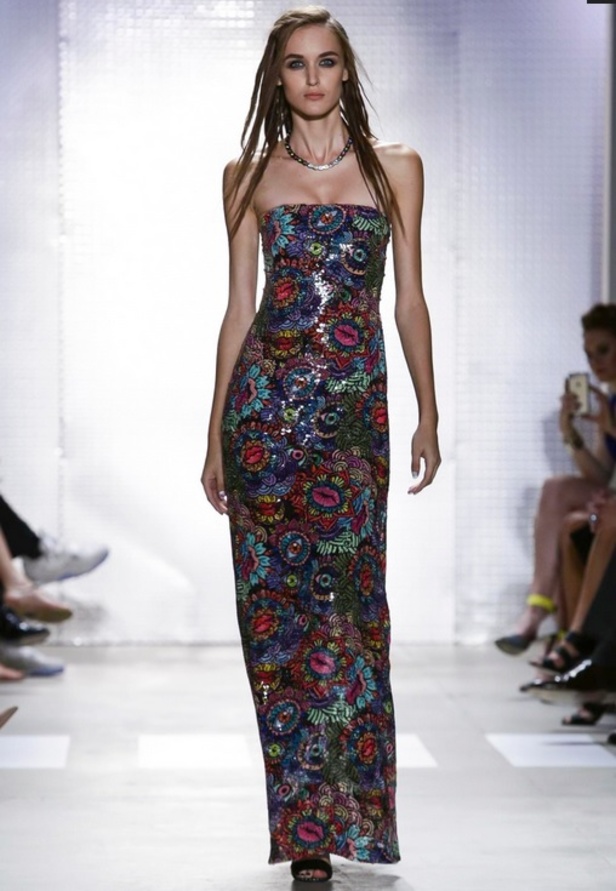 عالم من الألوان في مجموعةNicole Miller