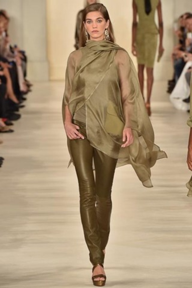 انتقلي لعالم السفاري مع مجموعة Ralph Lauren لربيع وصيف 2015