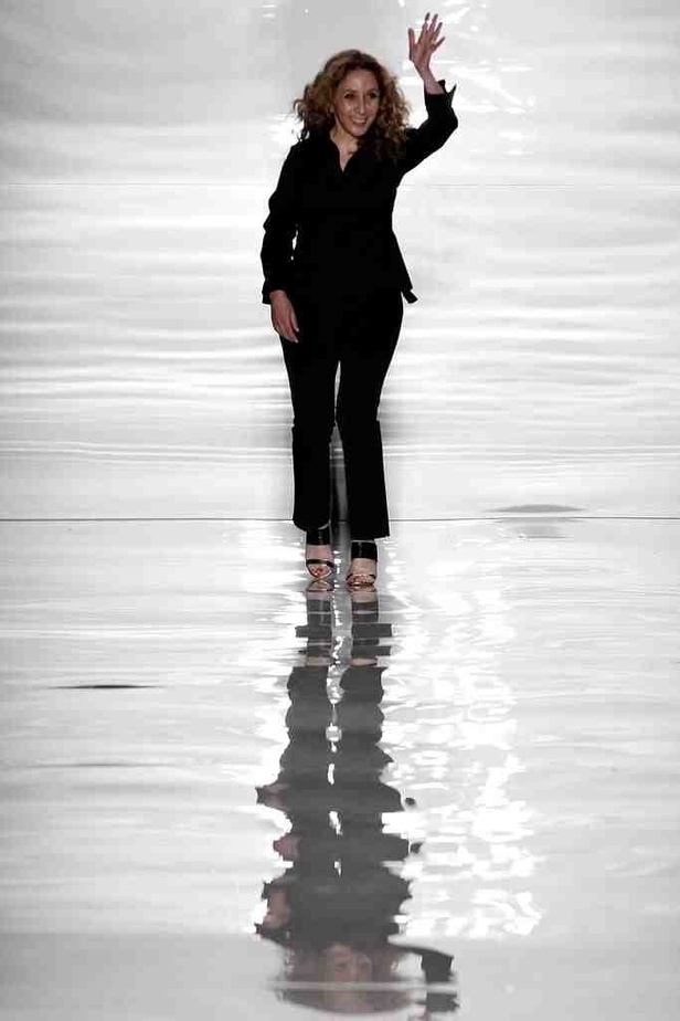 REEM ACRA تغزل الأنوثة بخيوط رومانسية