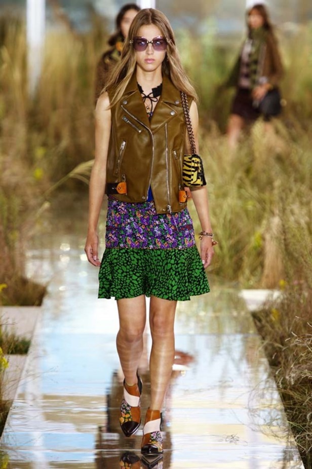 Coach تحتفل بصيف مفعم بالألوان..