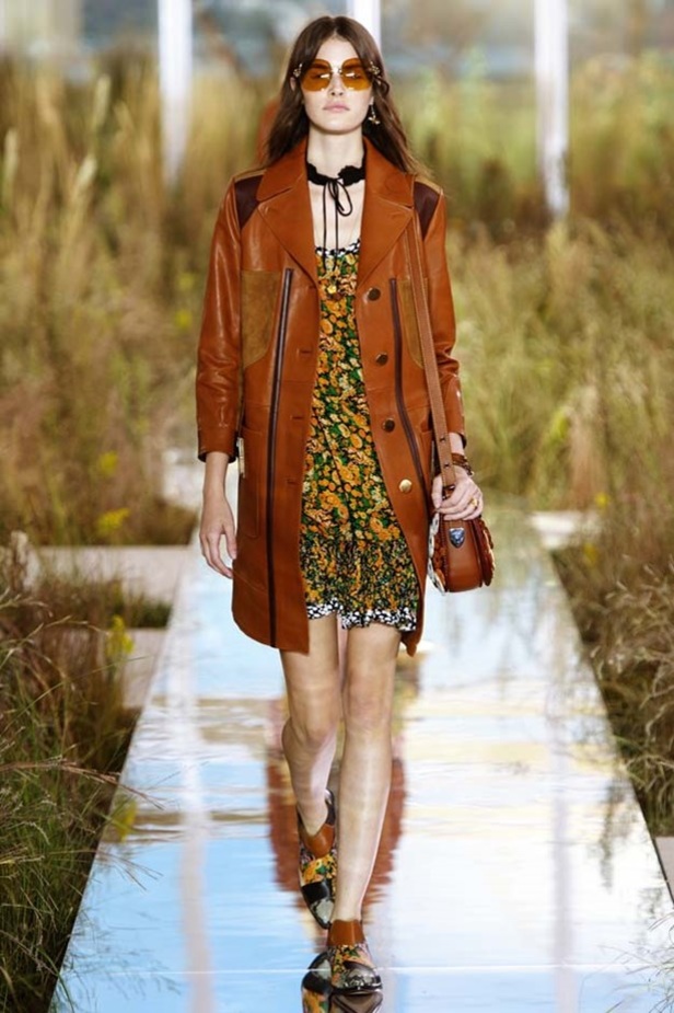 Coach تحتفل بصيف مفعم بالألوان..