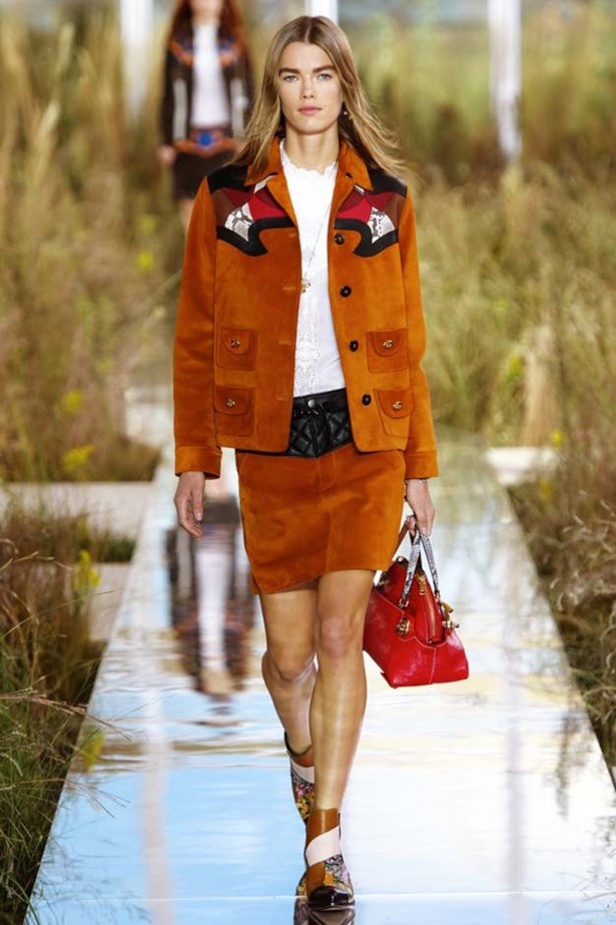 Coach تحتفل بصيف مفعم بالألوان..