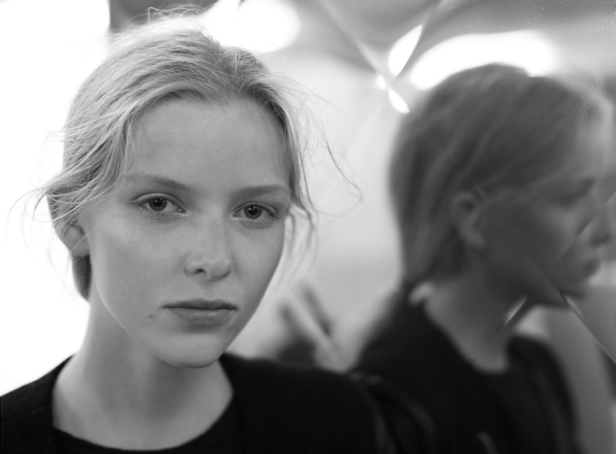 مجموعة Viktor & Rolf للأزياء الراقية لخريف ٢٠١٦