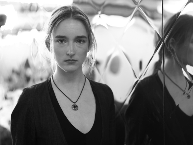 مجموعة Viktor & Rolf للأزياء الراقية لخريف ٢٠١٦