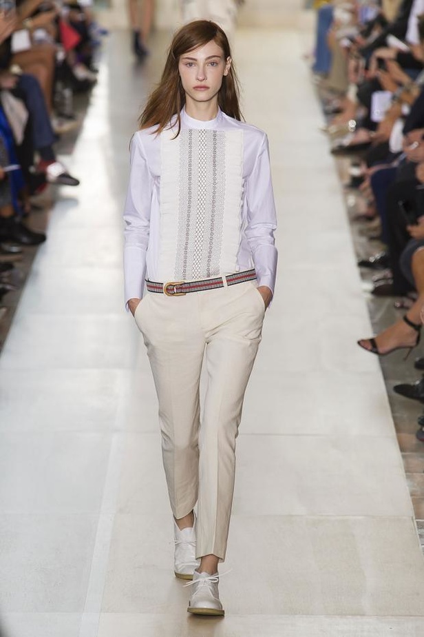 Tory Burch .. الصحراء بمفهوم عصري