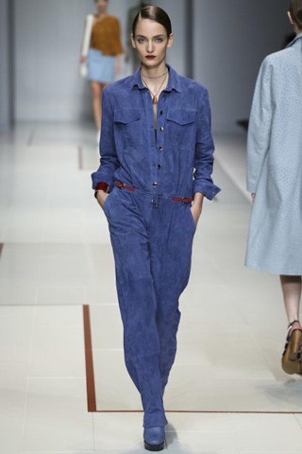 تصاميم راقية من Trussardi لربيع وصيف 2014 