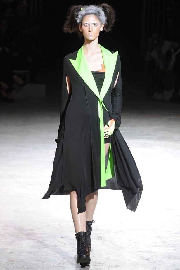 مجموعة Yohji Yamamoto ثبات الاسود ودوامة الألوان 