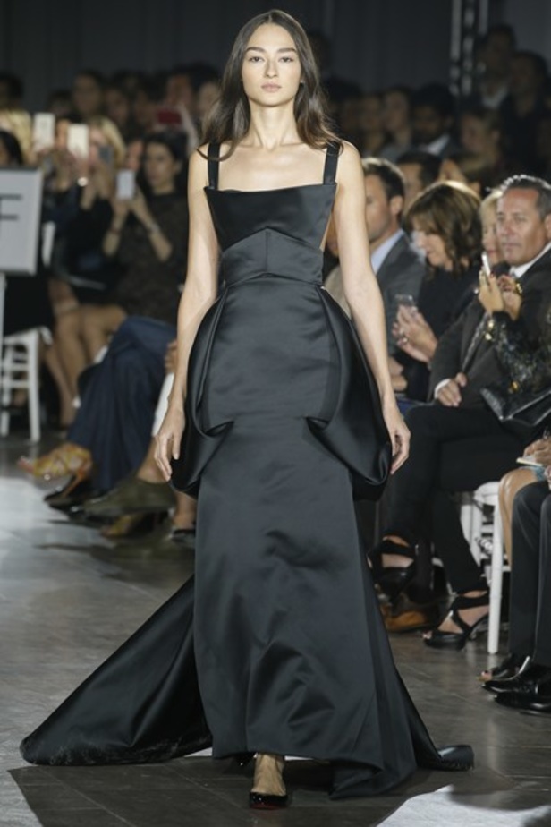 Zac Posen  من السجادة الحمراء إلى الإطلالات اليومية