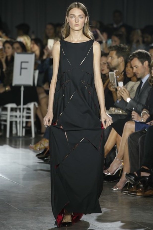 Zac Posen  من السجادة الحمراء إلى الإطلالات اليومية