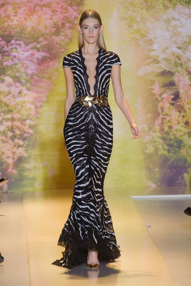 Zuhair Murad... موجات من ذهب وورود وأنوثة