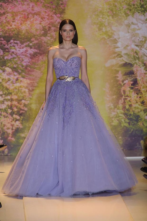 Zuhair Murad... موجات من ذهب وورود وأنوثة