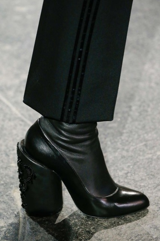 Givenchy بين الأسلوب الفيكتوري والهندي! 