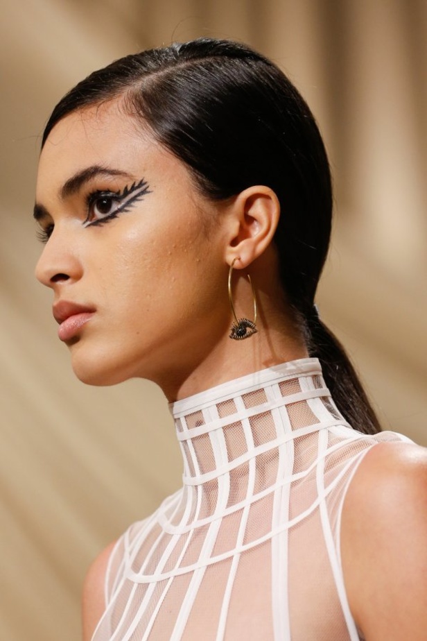 عرض أزياء كريستيان ديور لربيع 2018