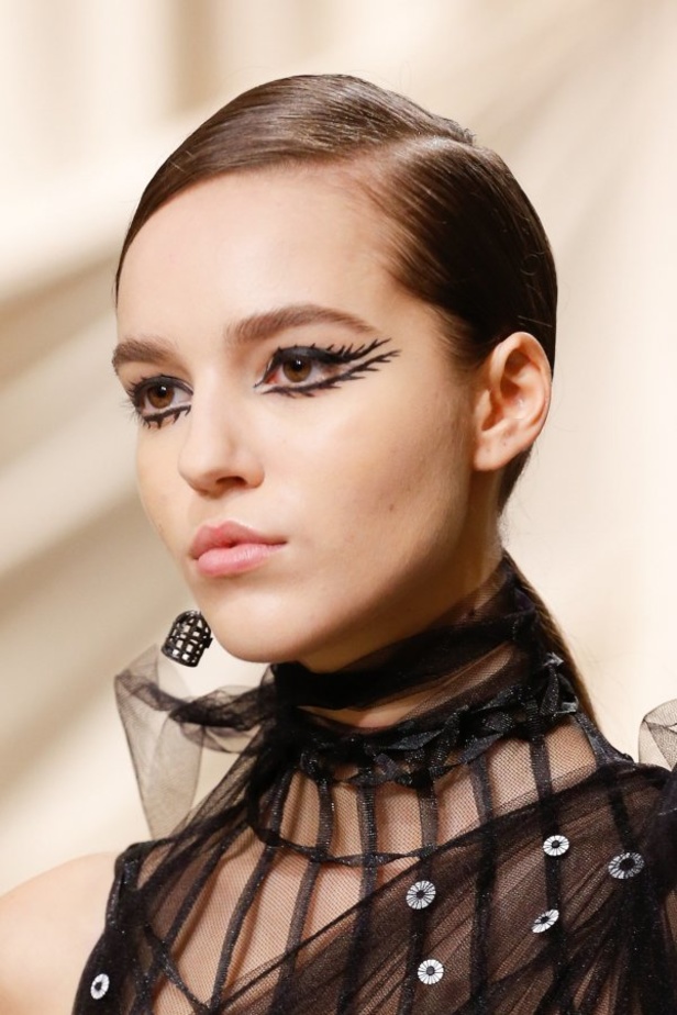 عرض أزياء كريستيان ديور لربيع 2018